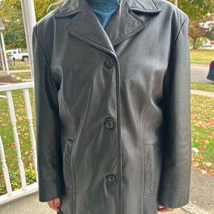 Wilsons Leather Women's Black Jacket Dize XL?